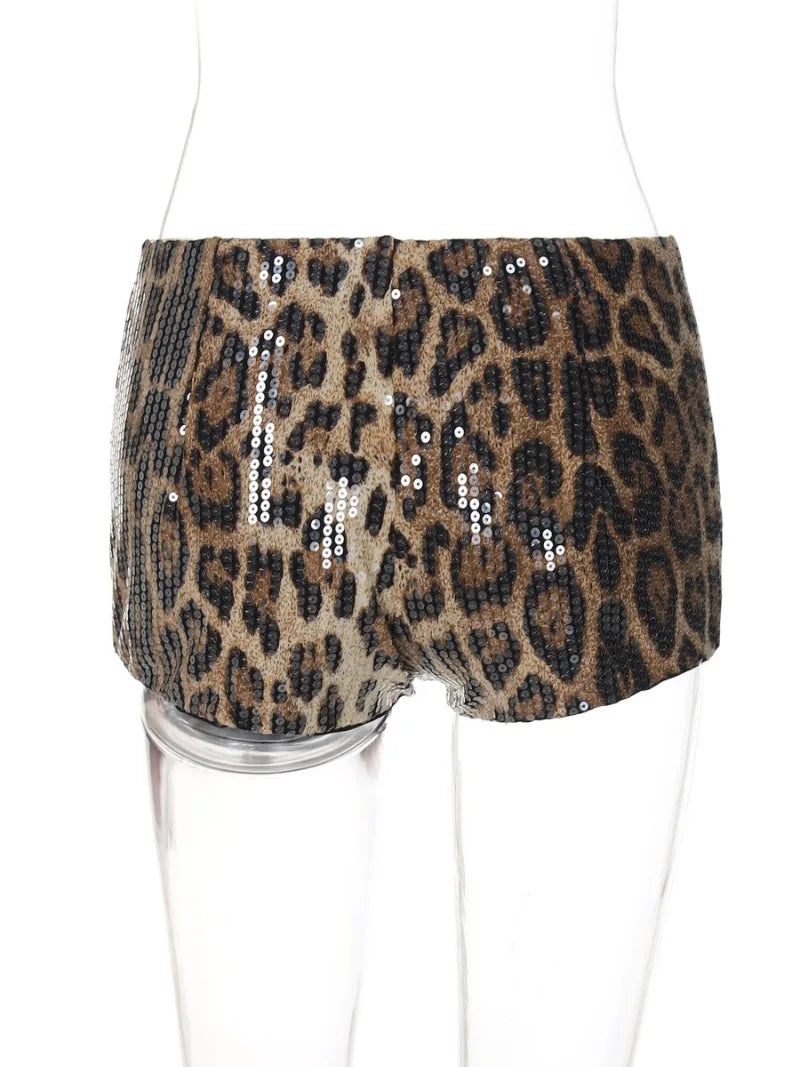 Pantalones cortos brillantes con estampado de leopardo